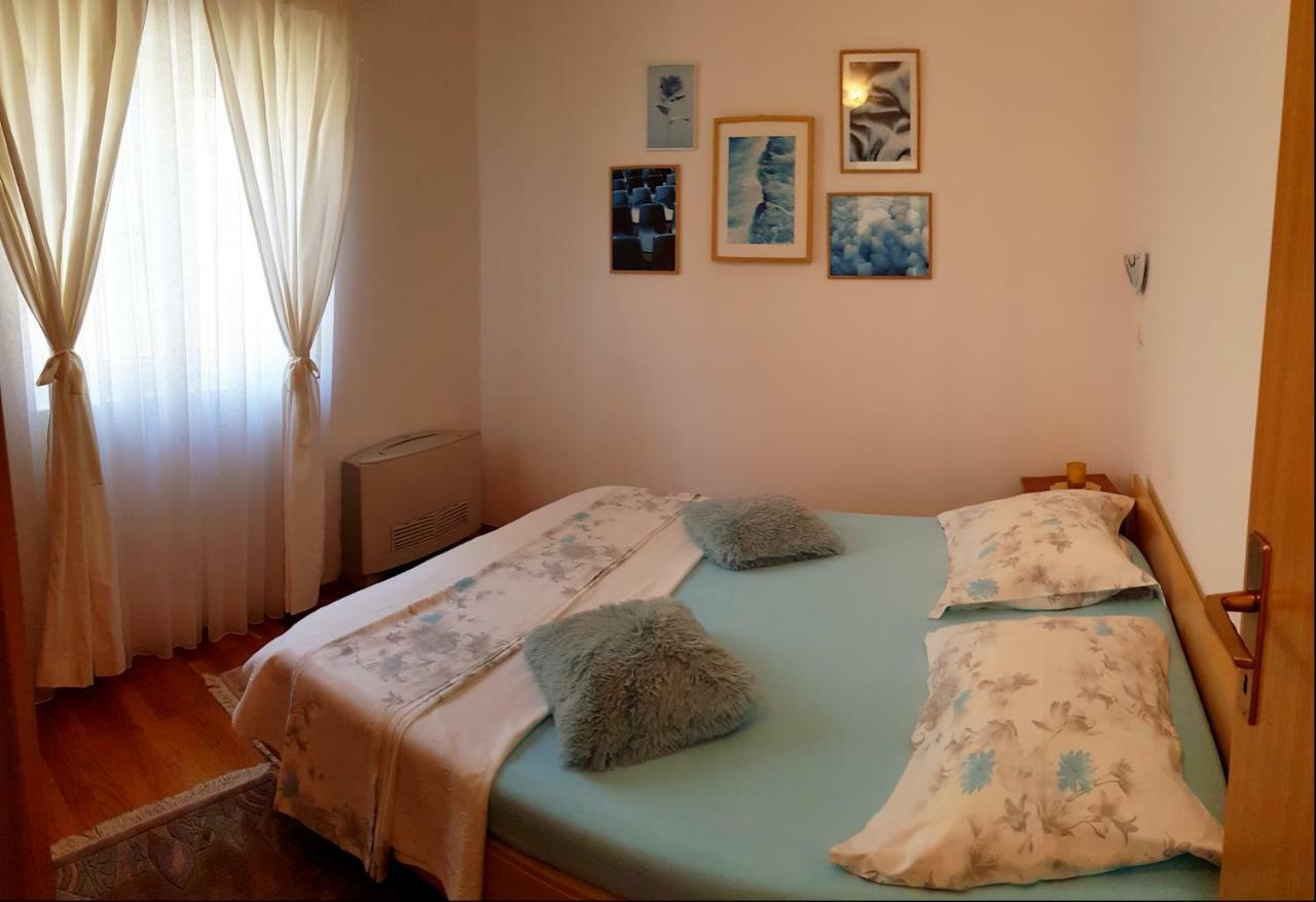 Apartments Dvor - Ap1, Ap2, Ap3 Baška Voda Esterno foto